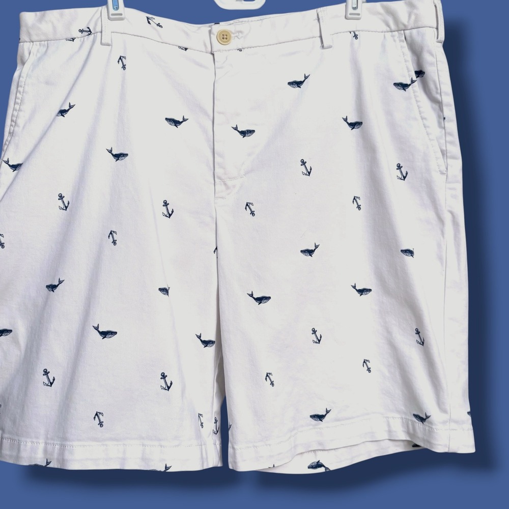 Izod Saltwater Stretch Mens 38 White Nautical Whale Anchor Embroidered Shorts